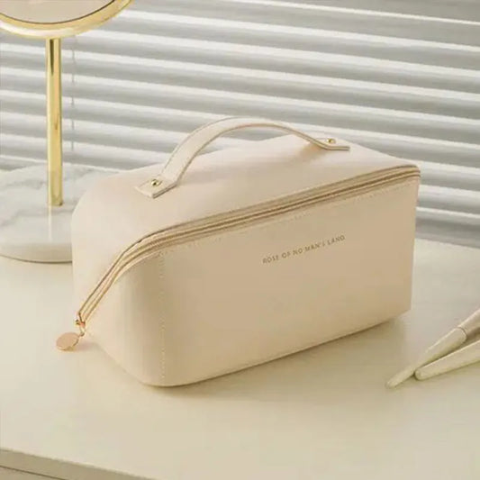 ✨ Elegance Travel Beauty Case